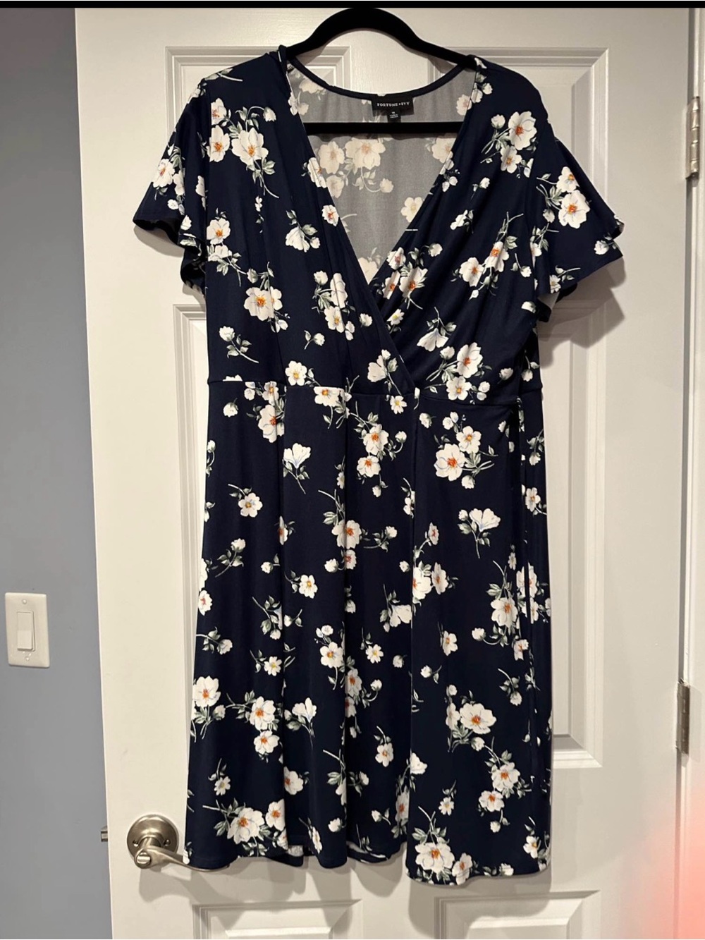 STITCH FIX | Fortune & Ivy Navy Floral Wrap-Style Midi Dress